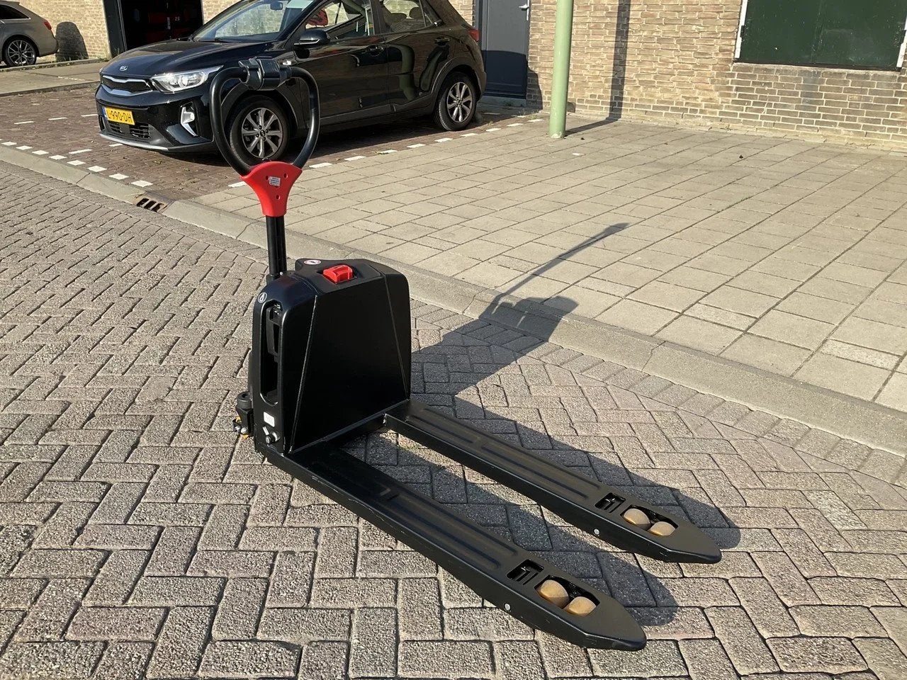 EP F4 1500KG ELEKTRISCHE PALLETWAGEN/HEFTRUCK (bj 2026), Stapelaar, Marconistraat 2
3133 KL  Vlaardingen, NL, Ep, 1000 tot 2000 kg