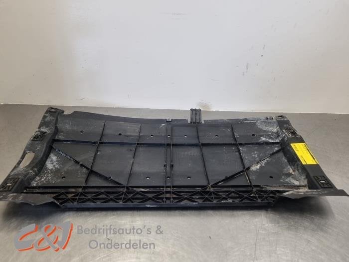 Motor Beschermplaat van een Renault Trafic, Auto-onderdelen, Carrosserie en Plaatwerk, Gebruikt, -, Renault, -