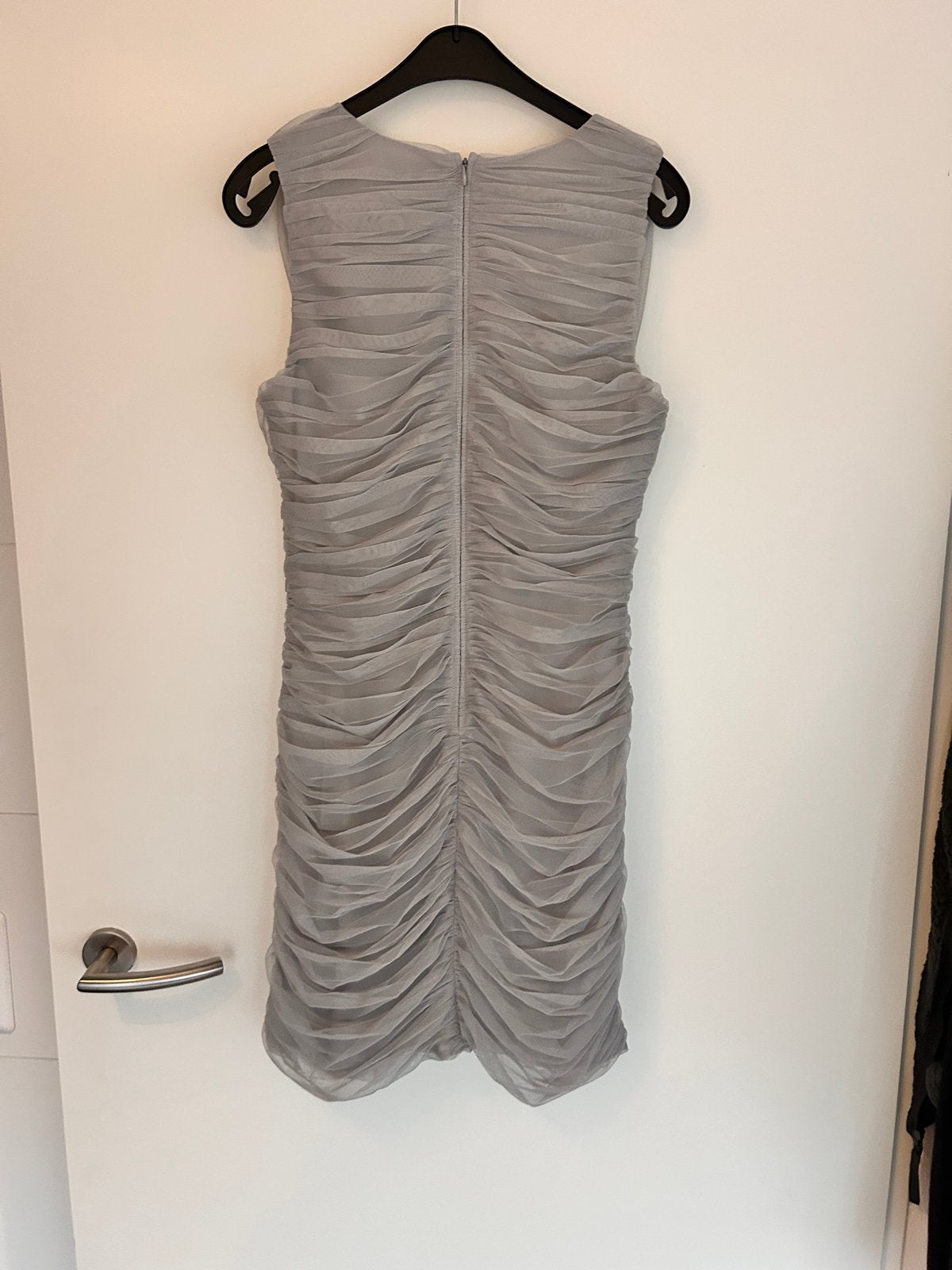 Lace & Beads Grijze Cocktailjurk Maat M, Maat 38/40 (M), Ophalen of Verzenden, Zo goed als nieuw, Grijs