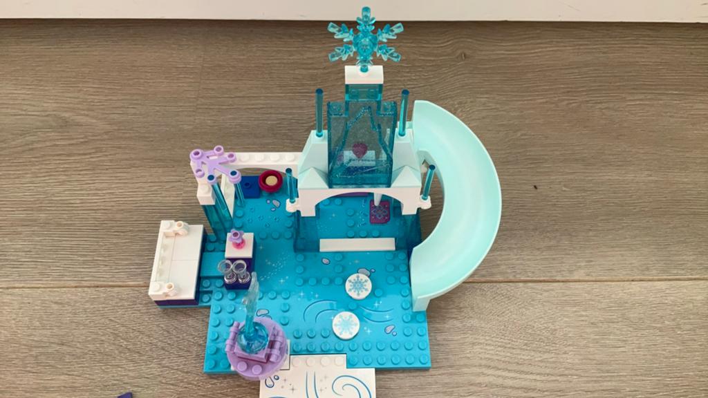 LEGO Disney Frozen IJskasteel met Elsa en Anna, Ophalen of Verzenden, Zo goed als nieuw