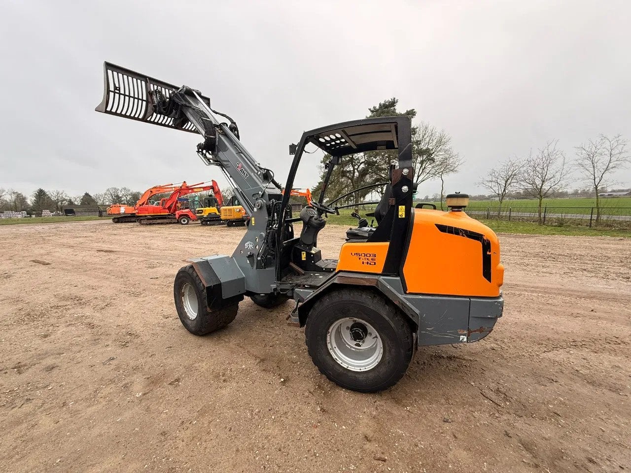Giant V5003 TELE HD (bj 2017), Jansen Machines, Albert@jansen-machines.com, Topperweg 60
3774 LJ  Kootwijkerbroek, NL, Wiellader of Shovel