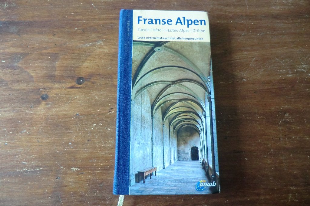 reisgids - Franse Alpen - anwb goud (2009) / Lyon, Genève, Boeken, Gelezen, Europa, Ophalen of Verzenden, Reisgids of -boek