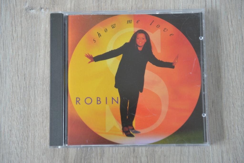 ROBIN S == SHOW ME LOVE 13 geweldige nummers, Verzenden, Zo goed als nieuw