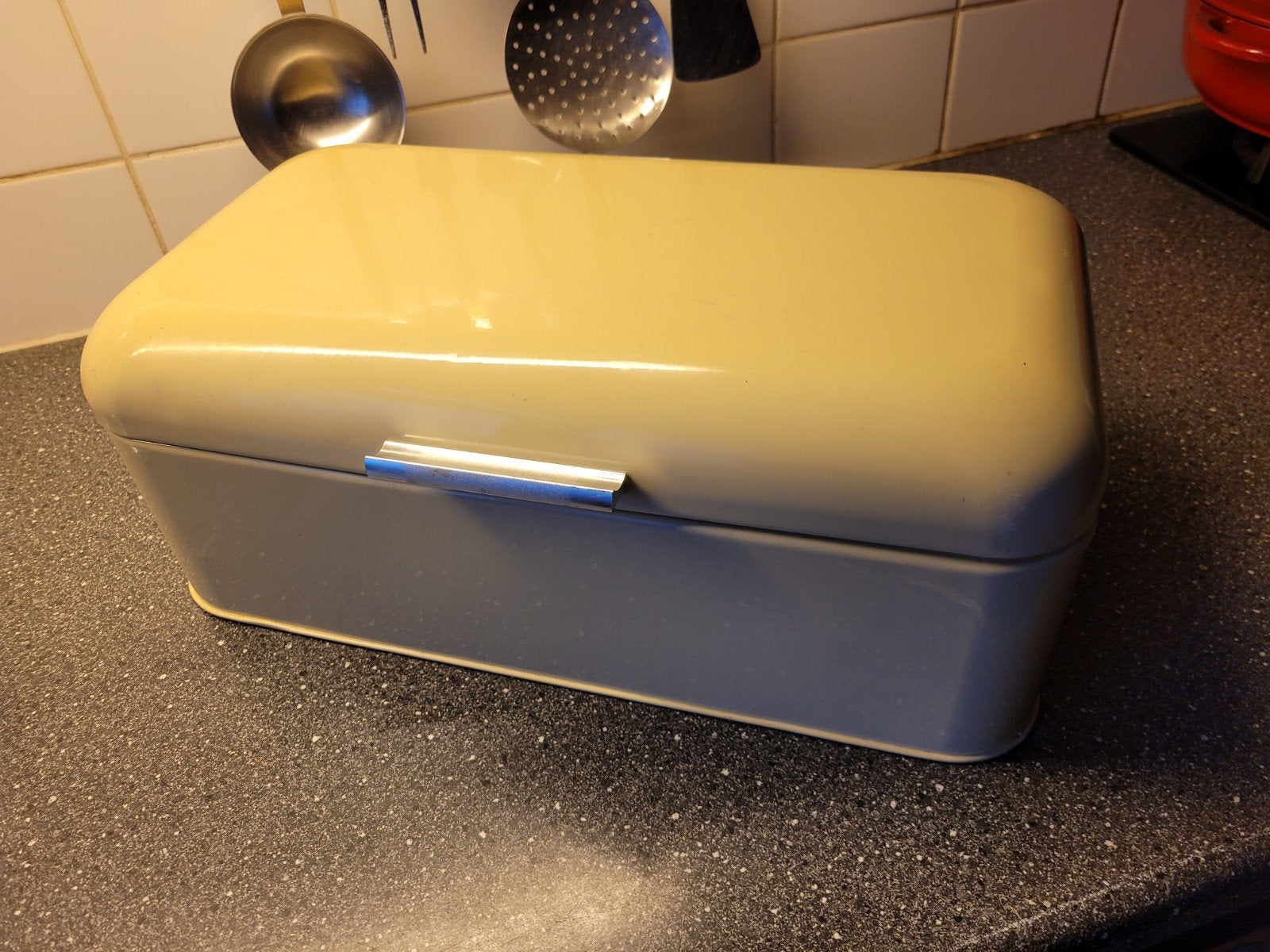 Metalen beige broodtrommel, Ophalen of Verzenden