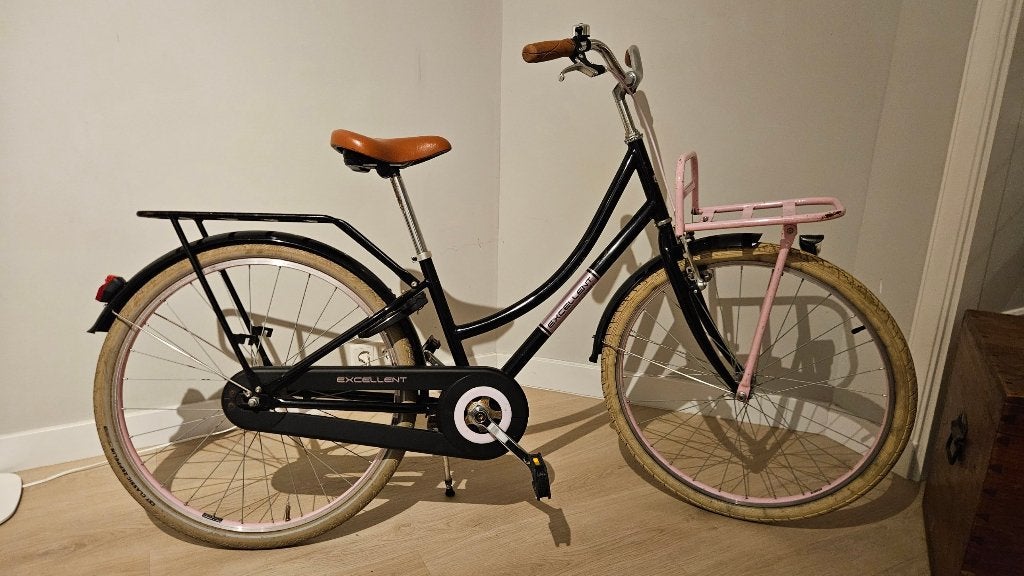 Volare Excellent meisjesfiets 26 inch zwart/roze voordrager, Terugtraprem, Gebruikt, Volare, Handrem