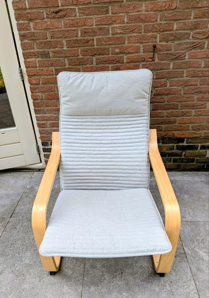 IKEA Poäng stoel met lichtgrijze wasbare bekleding, Huis en Inrichting, Stoelen, Ophalen, Gebruikt, Modern, Scandinavisch, Stof