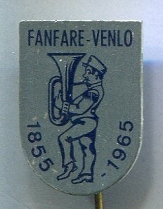 Fanfare Venlo 1855 - 1965 blik muziek speldje ( L_204), Verzenden, Zo goed als nieuw, Merk, Speldje of Pin