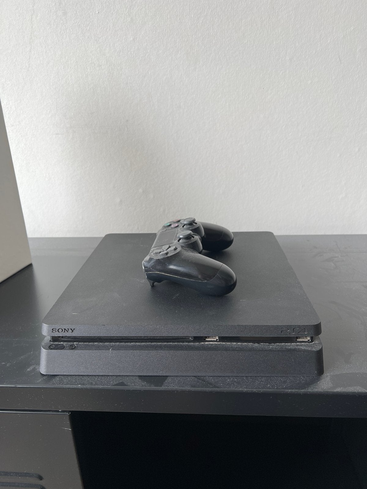 PlayStation 4 Slim met controller, Spelcomputers en Games, Spelcomputers | Sony PlayStation 4, Ophalen, Met 1 controller, Slim