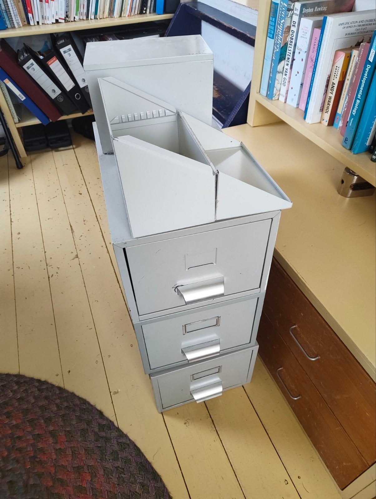 Vintage metalen ladekast en kaartenbakjes, Huis en Inrichting, Kasten | Roldeurkasten en Archiefkasten, Ophalen, Minder dan 50 cm