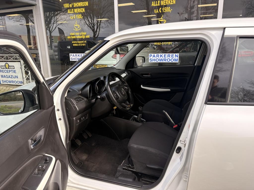 Suzuki Swift ADC/Airco/Dab+/Bluetooth 1.2 Comfort Smart Hybr, Gebruikt, 4 cilinders, 400 kg, Origineel Nederlands