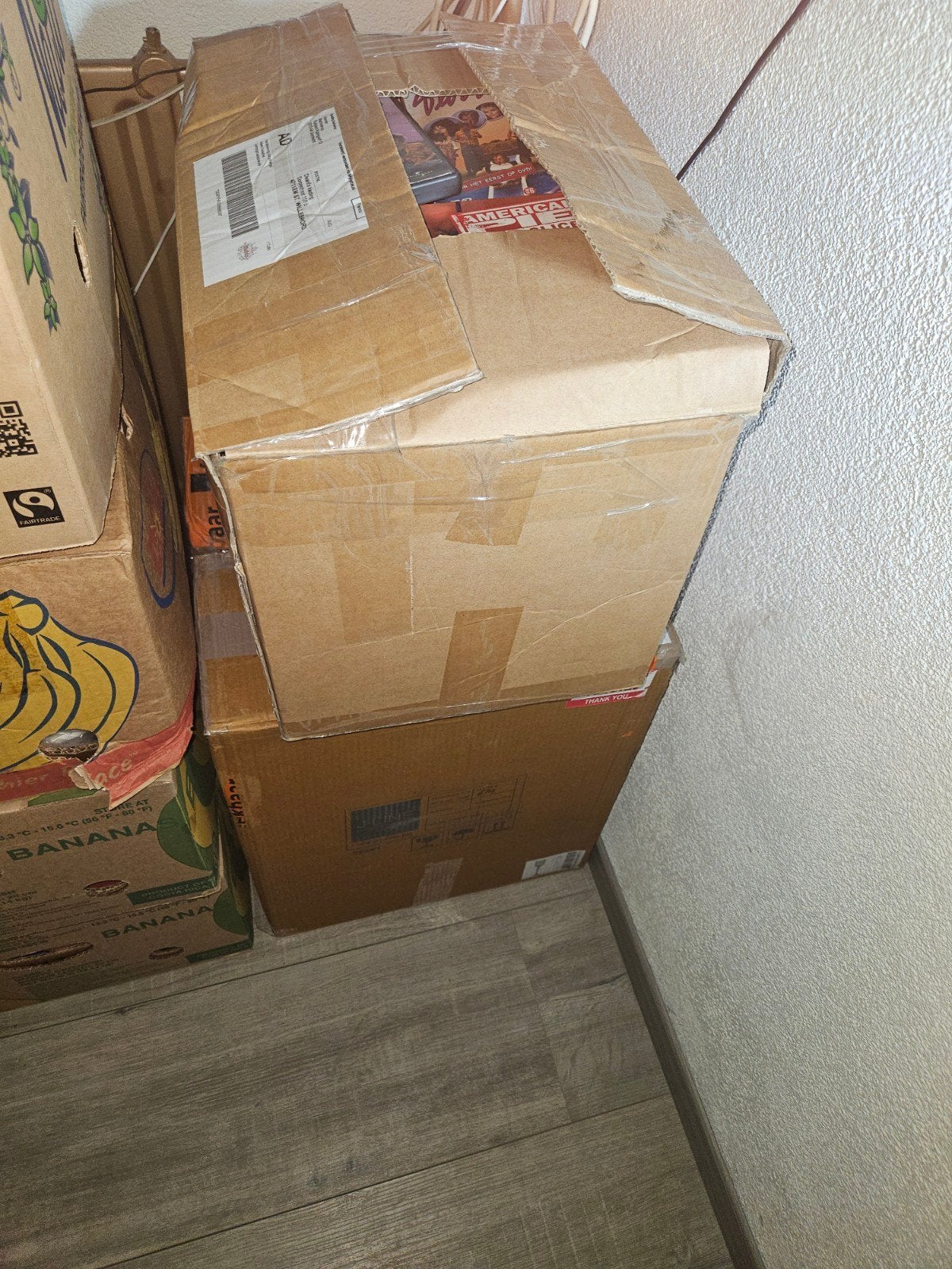 Twee doosen met dvd kinderen volwassen, Doos, 100 cm of meer, 60 cm of meer, Minder dan 35 cm