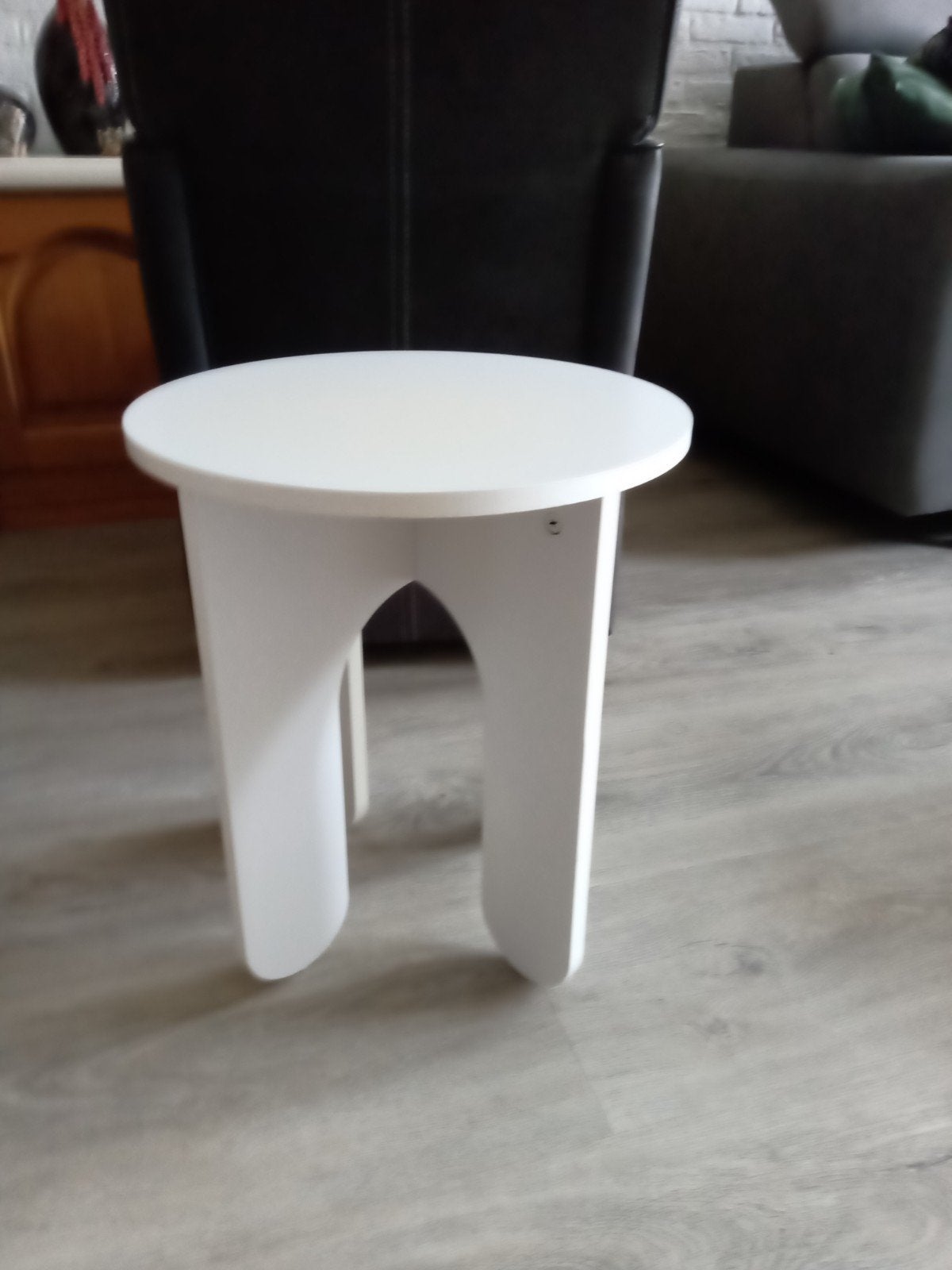 Wit rond bijzettafeltje / plantentafel, Ophalen, Rond