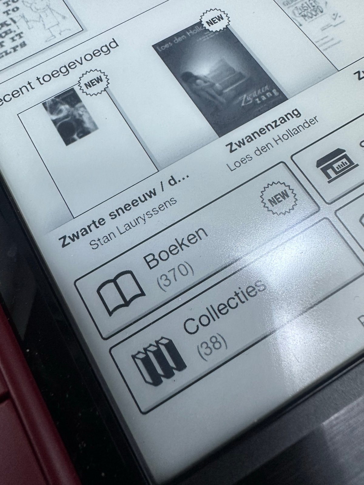 Sony PRS-T1 E-reader + Hoes met Leeslamp & 370 Boeken, Gebruikt, Ophalen of Verzenden, 4 GB of minder, H