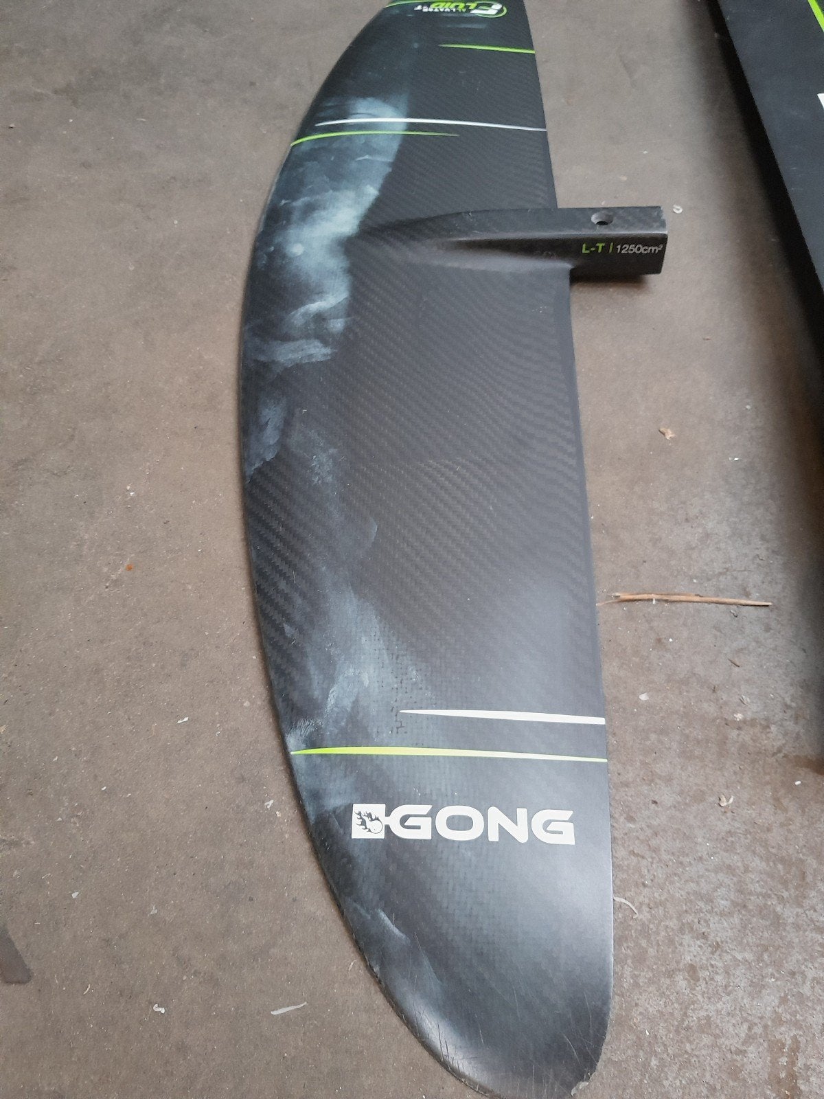 Gong V2 Foil Front wing L-T met cover, Watersport en Boten, Ophalen of Verzenden, Gebruikt, Wingsurf-hydrofoil