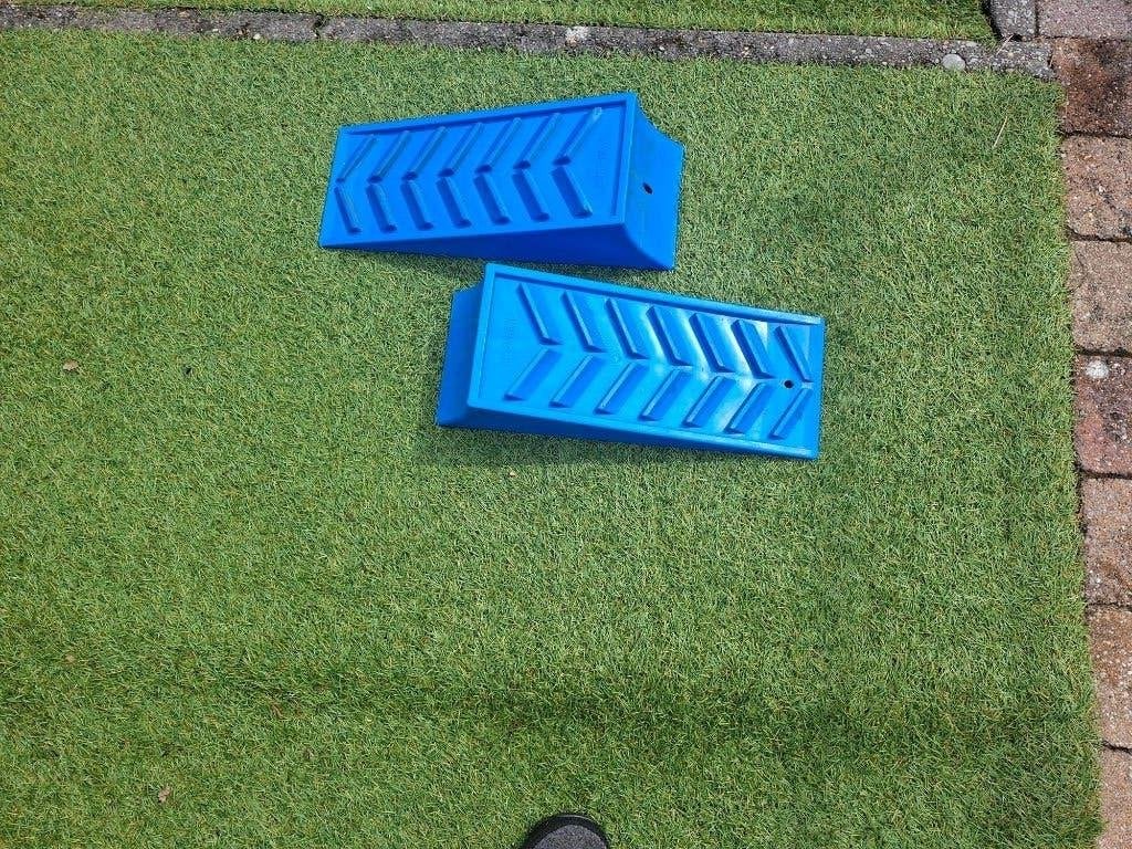 Leveler / oprijblokken caravan set van 2, Ophalen of Verzenden, Gebruikt