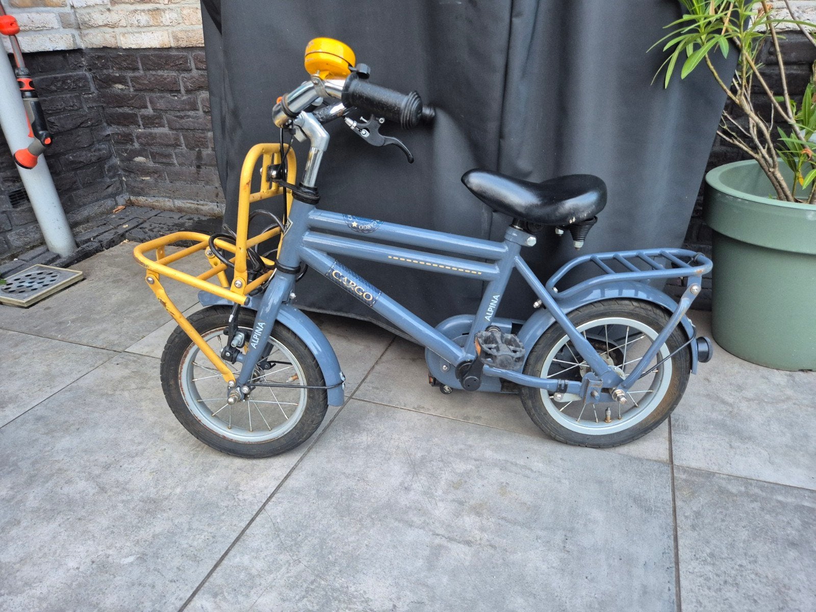 Alpina Cargo kinderfiets 12 inch, Fietsen en Brommers, Ophalen, Terugtraprem, Gebruikt, Alpina