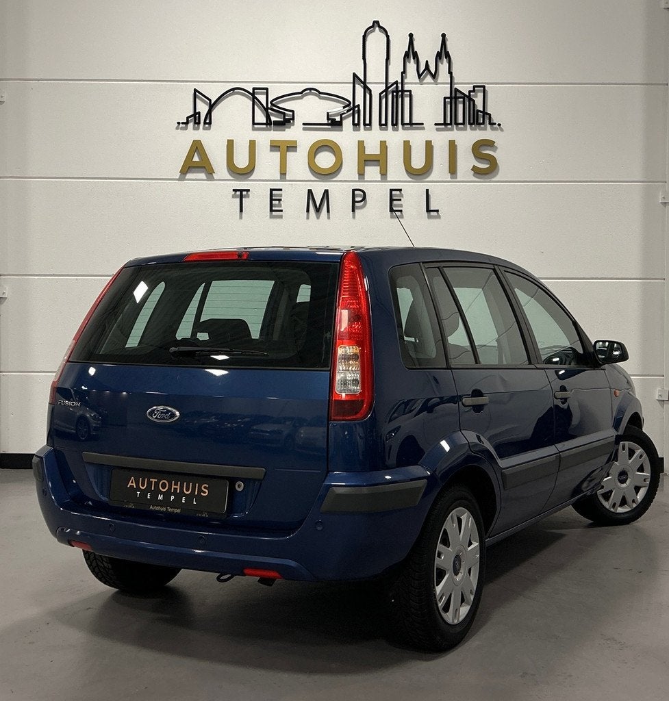 Ford Fusion 1.6-16V Trend Automaat Airco 5deurs Parkeersenso, Auto's, Ford, 1596 cc, Gebruikt, Zwart, 1064 kg