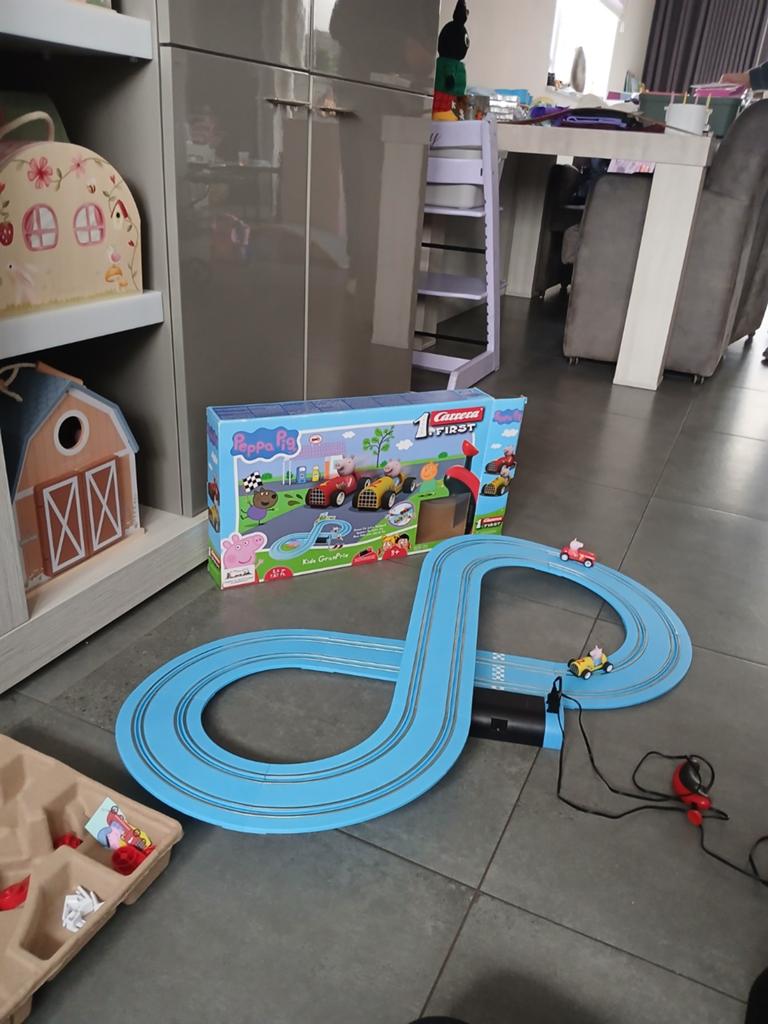 Carrera First Peppa Pig Racebaan - Zo goed als nieuw, Ophalen of Verzenden