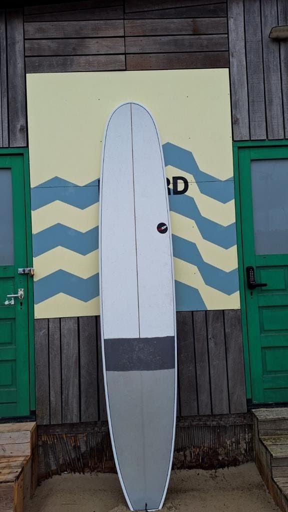 NSP 11'0" Longboard compleet met FCS 10 fin en XM boardbag, Watersport en Boten, Golfsurfen, Ophalen, Gebruikt, Longboard, Met koord