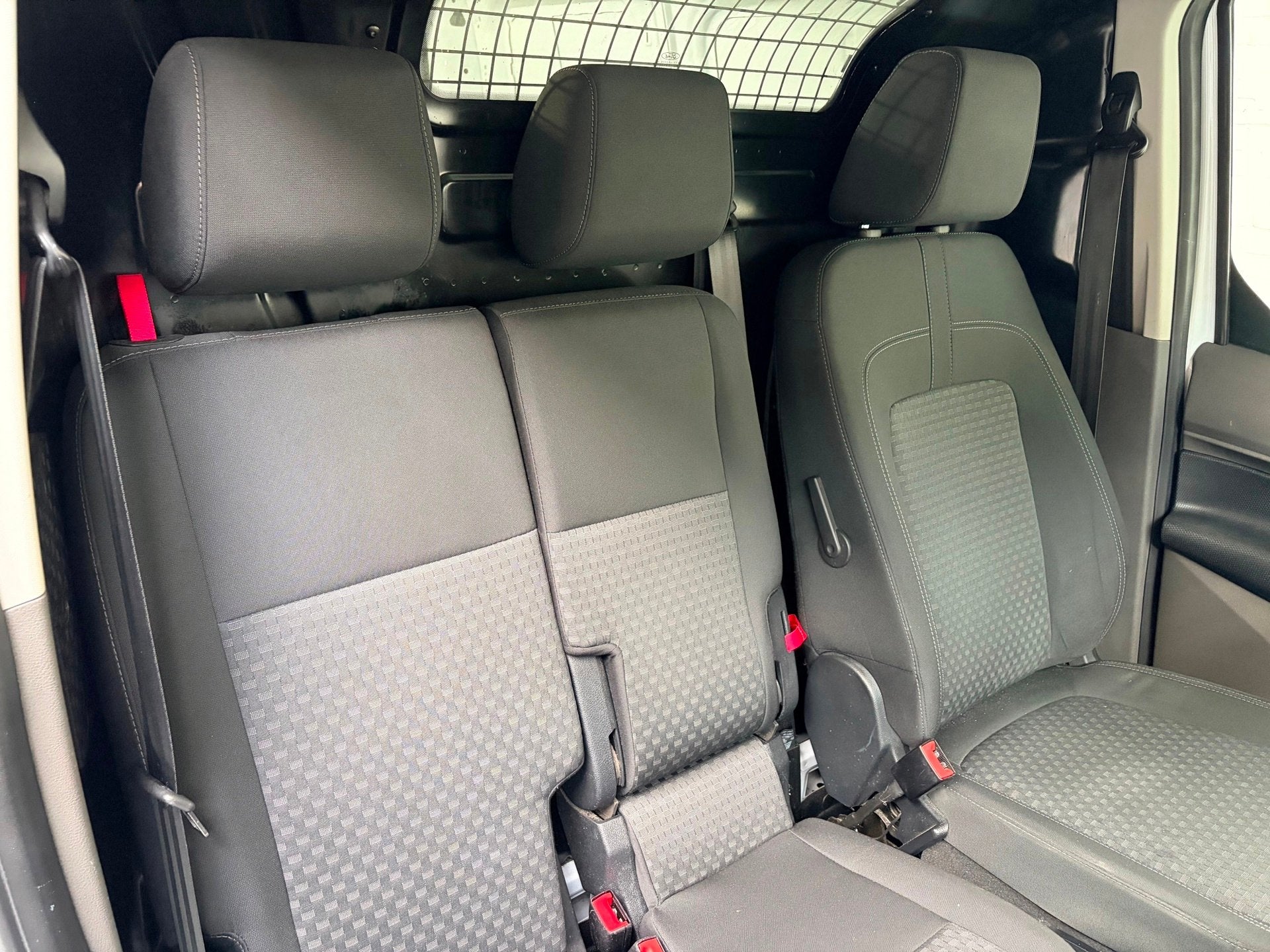 Ford Transit Connect L2H1 Automaat 1.5 EcoBlue 120pk euro6 3, Auto's, Bestelauto's, Stof, Gebruikt, 4 cilinders, Met garantie (alle)