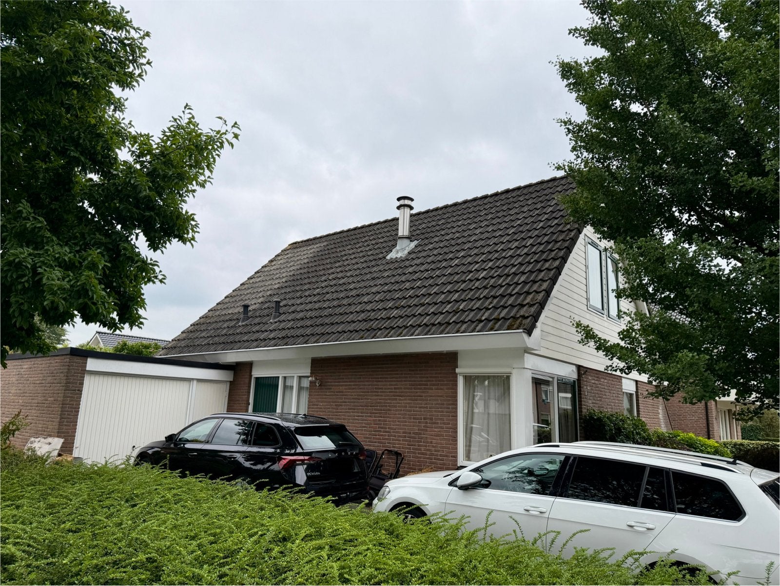 Gebruikte sneldekkers: 1100 dakpannen, 36 nokpannen, 68 geve, Doe-het-zelf en Verbouw, Dakpannen en Dakbedekking, Ophalen, Gebruikt