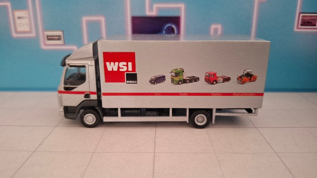 WSI 1:87 DAF LF 45.160 koffer bakwagen WSI, Ophalen of Verzenden, Gebruikt, Bus of Vrachtwagen, Herpa