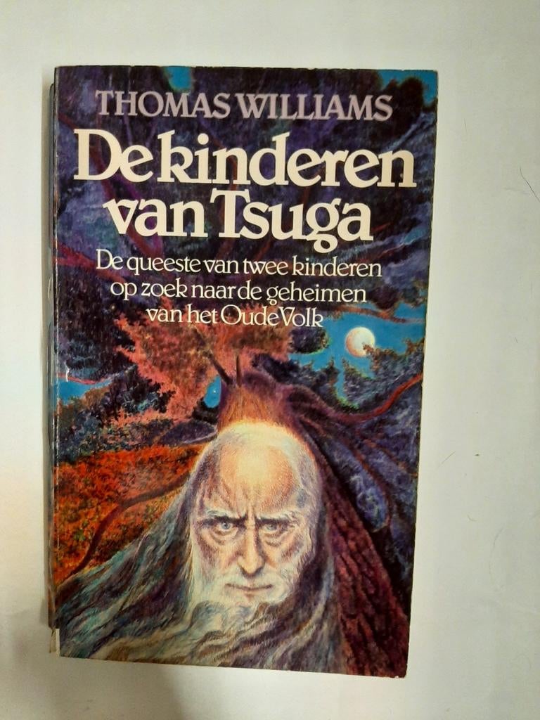 De Kinderen van Tsuga - Thomas Williams (Fantasy Boek), Ophalen of Verzenden, Gelezen, Thomas Williams