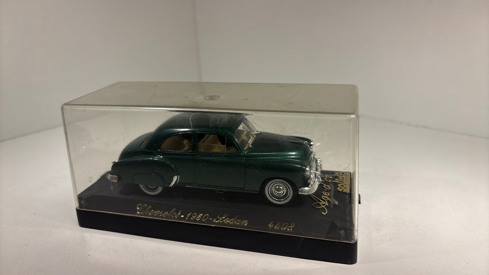 Chevrolet sedan 1950 solido 1.43, Auto, Solido, Ophalen of Verzenden, A