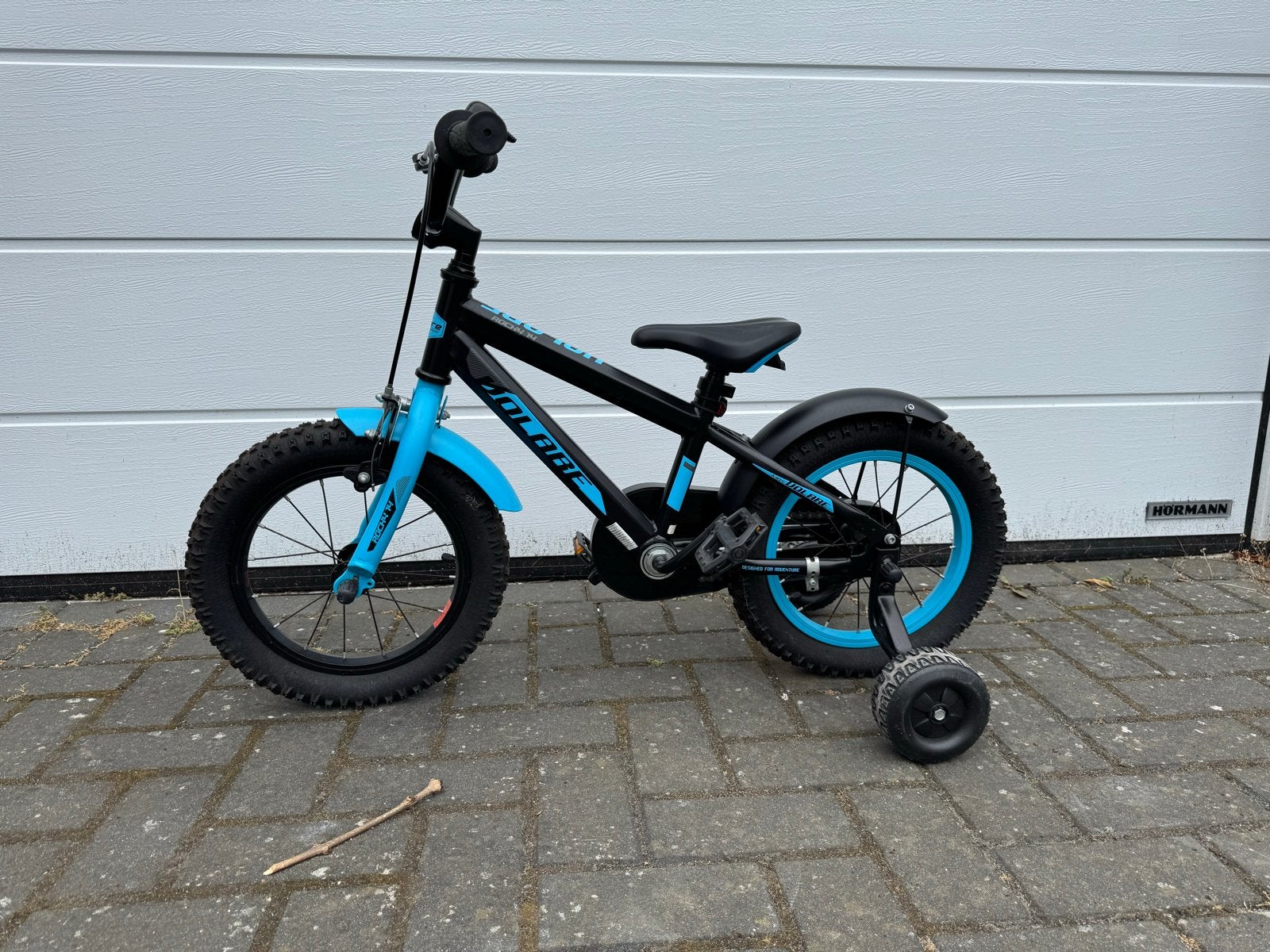 Volare rocky 14 inch - Zwart/Blauw met zijwieltjes, Ophalen, Terugtraprem, Zijwieltjes, Gebruikt