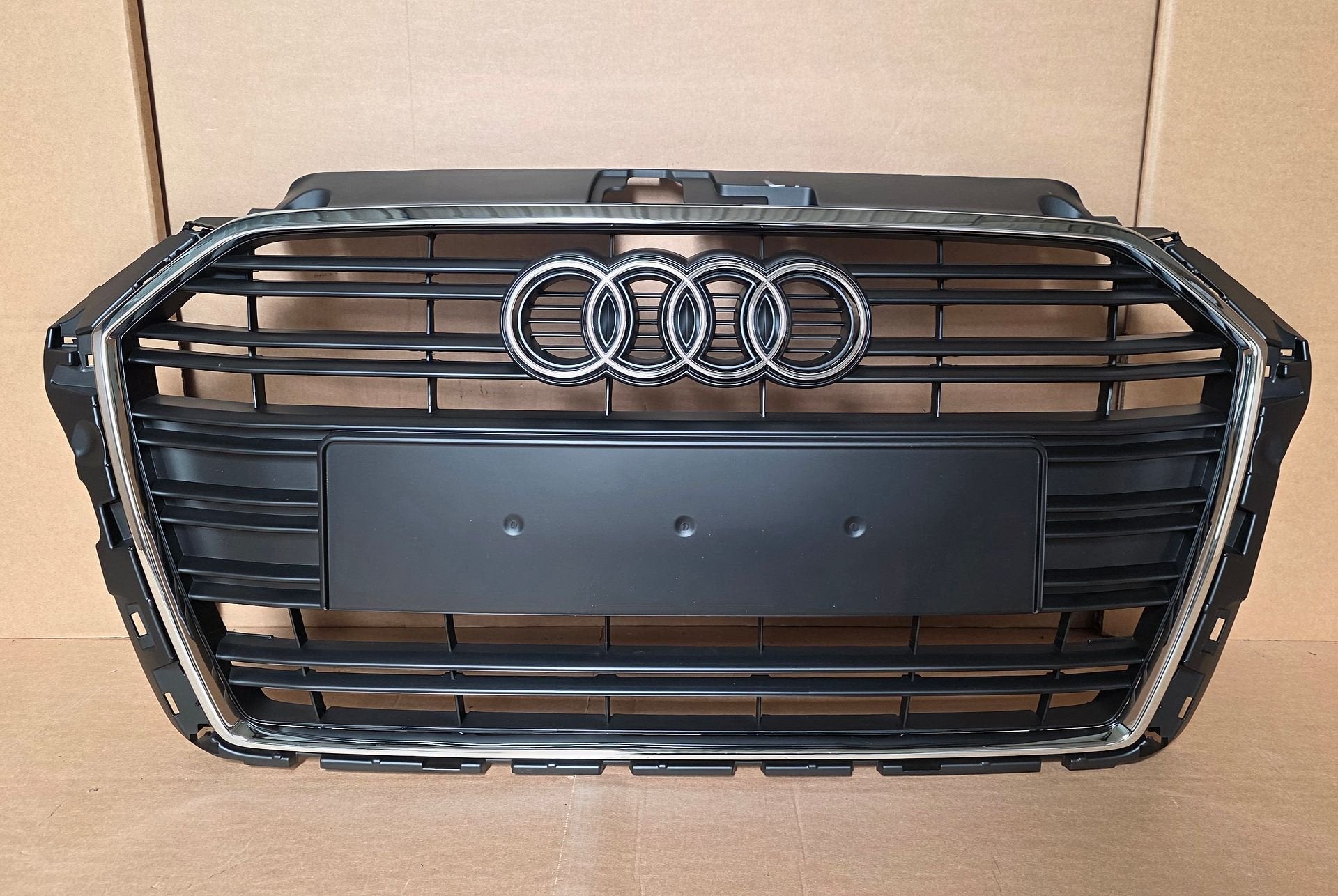 Grill AUDI A3 8V GRILLE FACELIFT bj.2017-2021 NIEUW 8V0 FL, -, Nieuw, Ophalen of Verzenden, -
