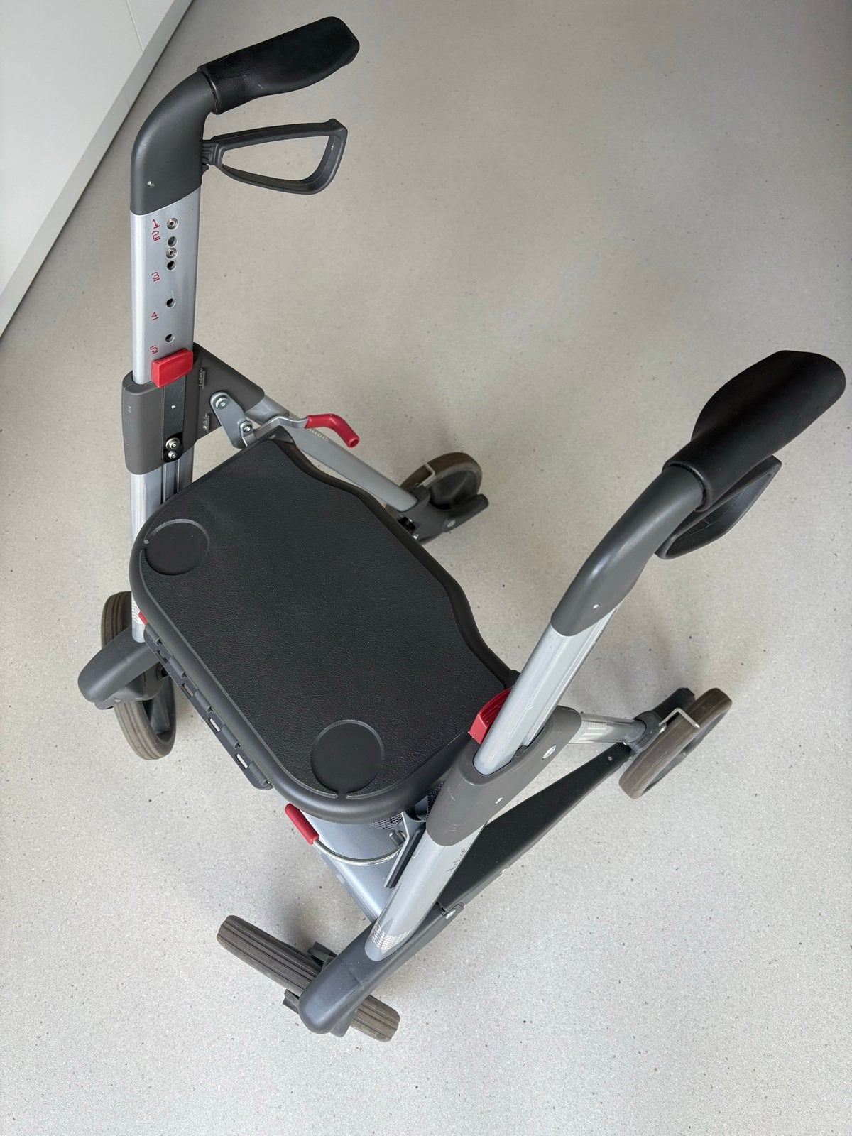 Rollator Active, Ophalen, Lichtgewicht, Gebruikt