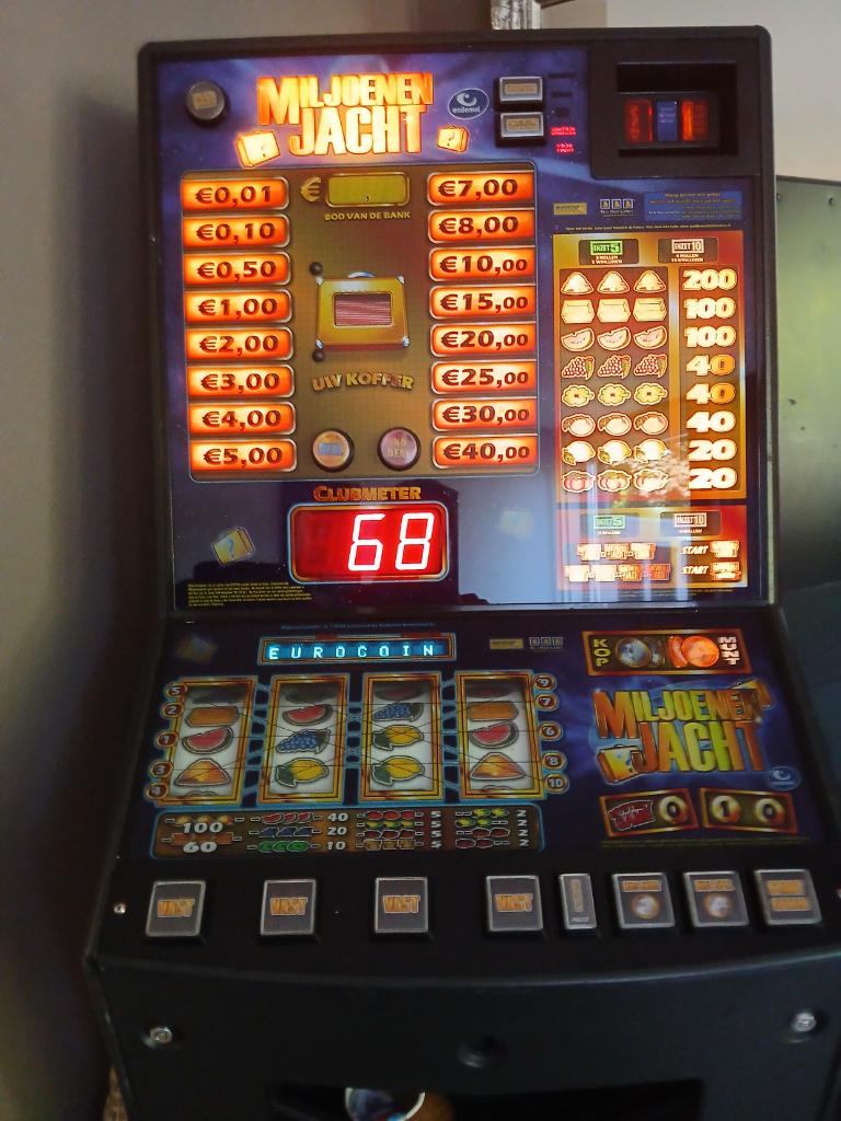 Miljoenen jacht gokkast, Verzamelen, Automaten | Gokkasten en Fruitautomaten, Euro, Ophalen, Zo goed als nieuw, Met sleutels
