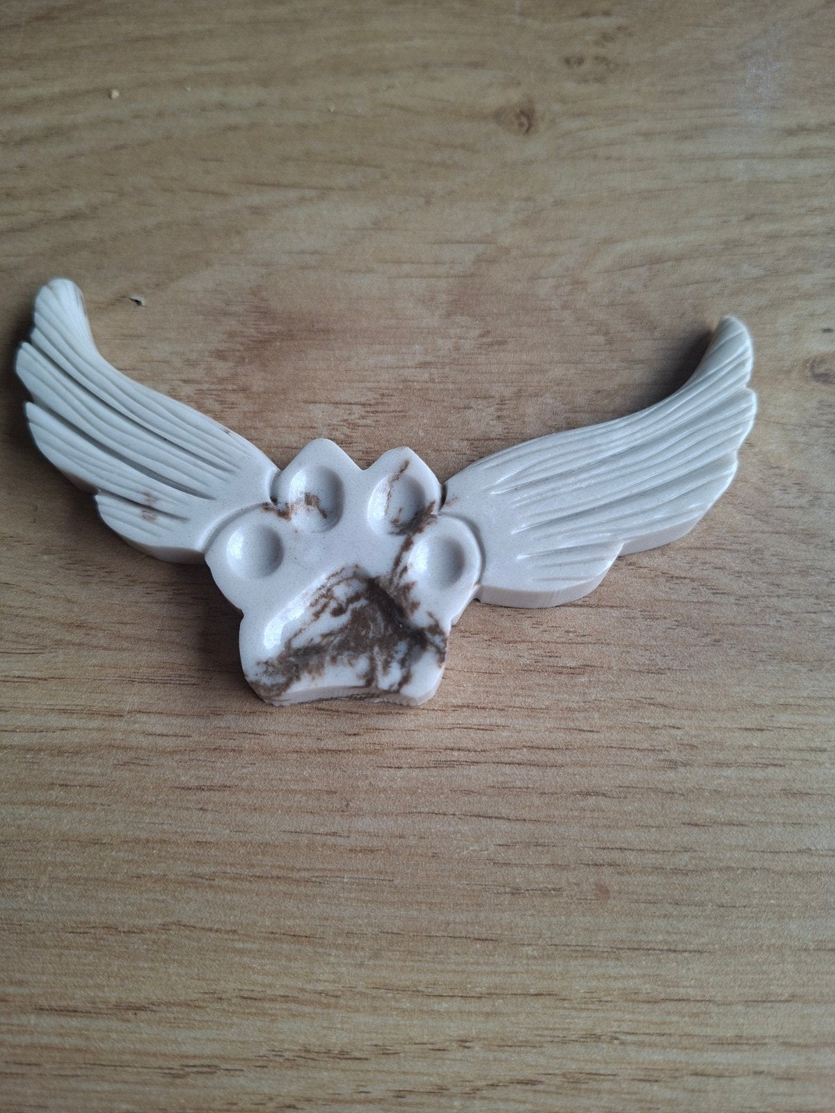 Witte Jaspis Pootje met Vleugels - 11 cm breed, Verzamelen, Ophalen of Verzenden, Mineraal