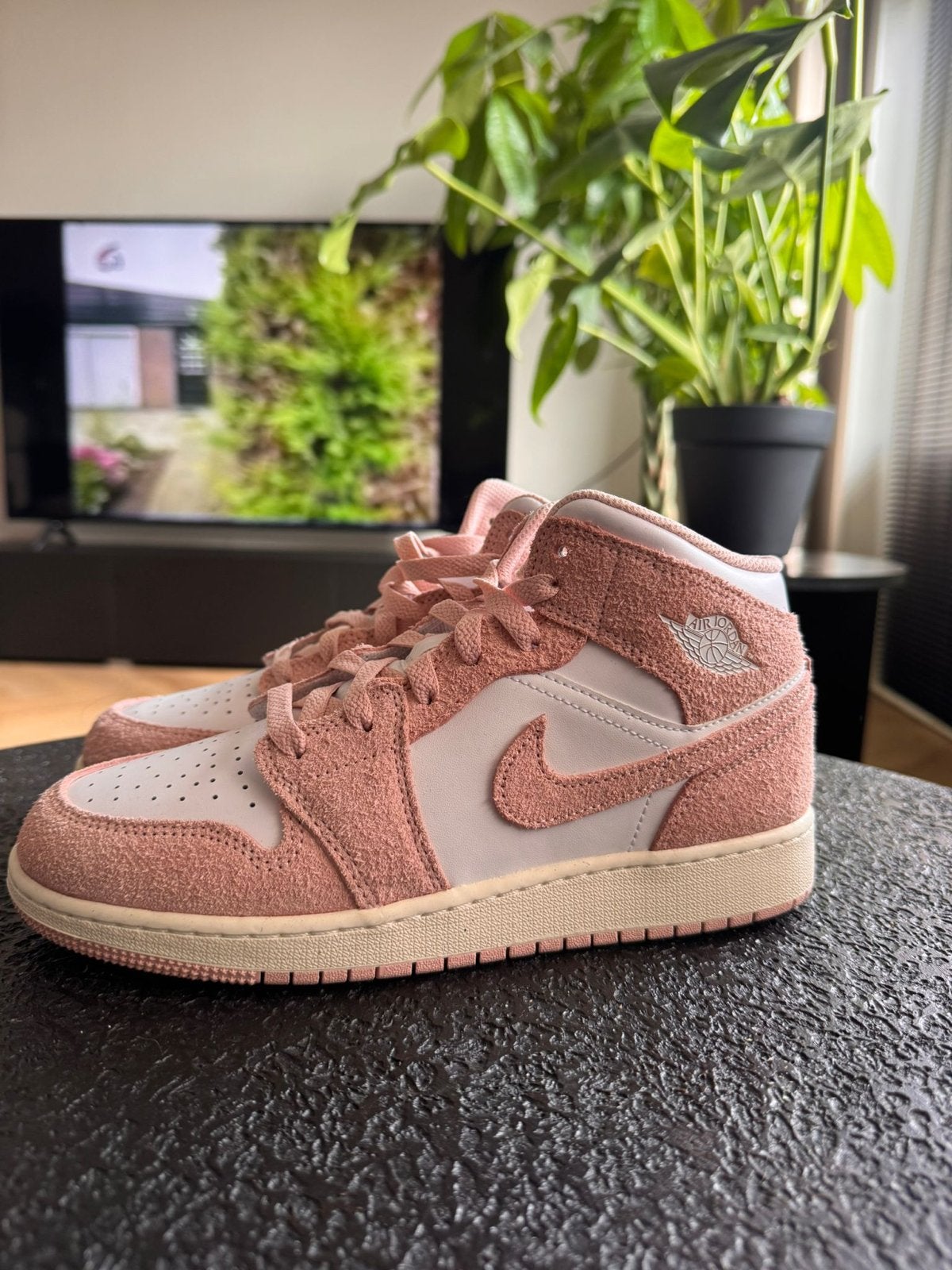 Nike Air Jordan 1 Mid SE Craft - Roze - Maat 38, Ophalen of Verzenden, Nieuw, Roze, Sneakers of Gympen