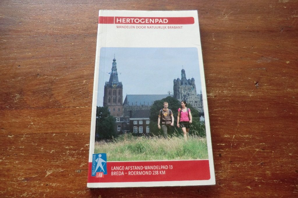 wandelgids - Hertogenpad - LAW 13 (2010) / Breda, Den Bosch, Boeken, Reisgidsen, Fiets- of Wandelgids, Ophalen of Verzenden, Benelux