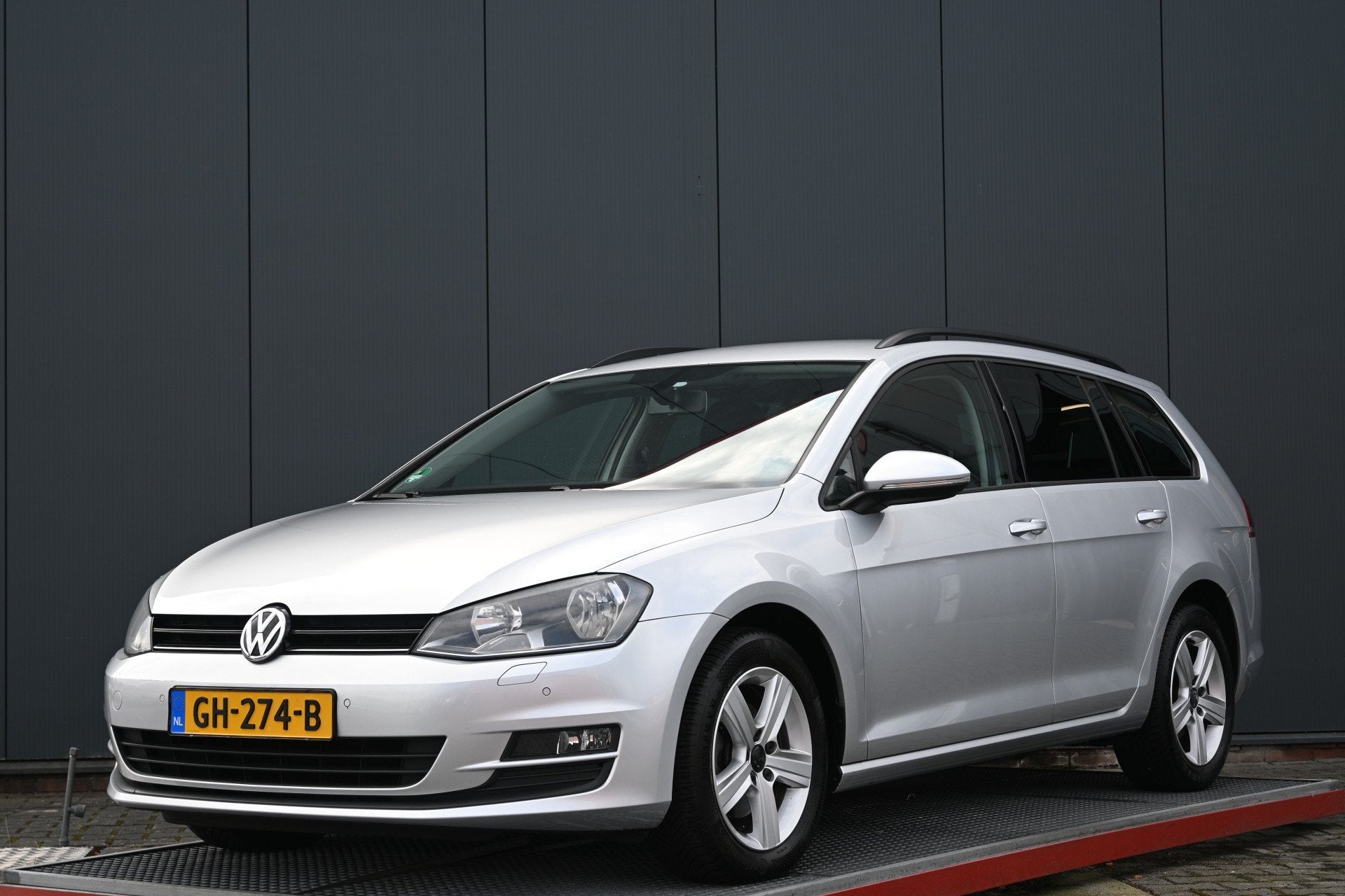 Volkswagen Golf Variant 1.2 TSI Highline trekhaak automaat, Auto's, Euro 5, Stof, Gebruikt, Zwart