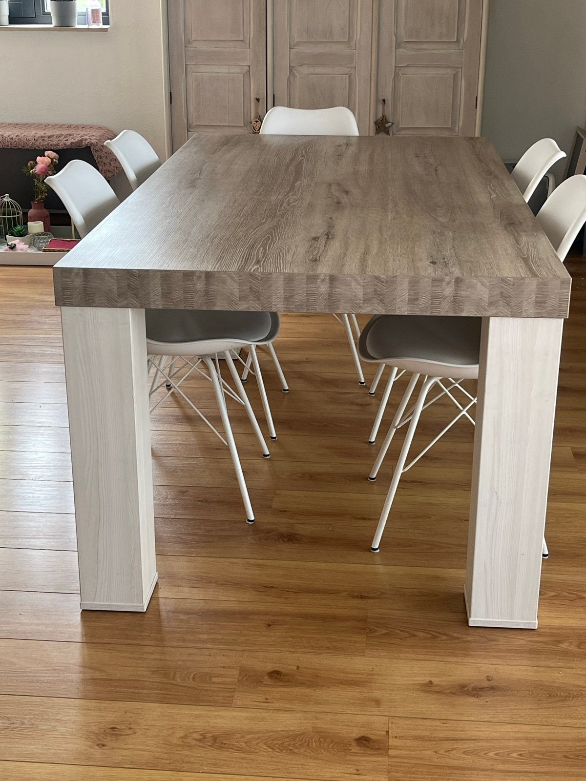 Eettafel Yumali - Robuust en Modern Design, Ophalen, Gebruikt, 50 tot 100 cm, Vijf personen of meer