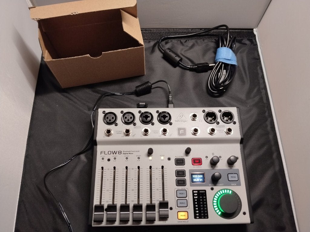 Behringer Flow 8 mengpaneel, Muziek en Instrumenten, Mengpanelen, Ophalen of Verzenden, Zo goed als nieuw, 5 tot 10 kanalen, Microfooningang