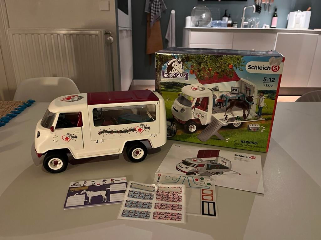 Schleich Horse Club 42370 Mobiele Dierenarts en Veulen, Ophalen of Verzenden, Zo goed als nieuw, Jongen of Meisje