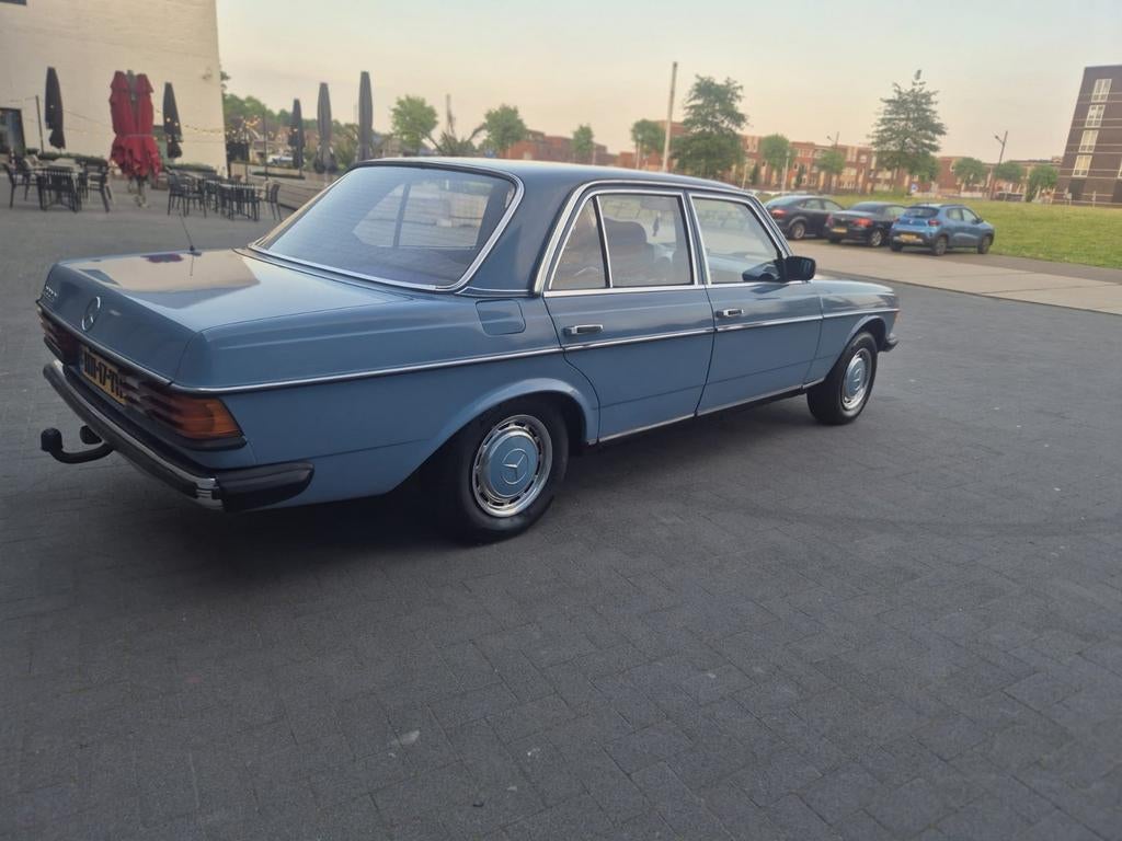 Mercedes-Benz 200-Serie 200d. blauw goede staat!, foto 8