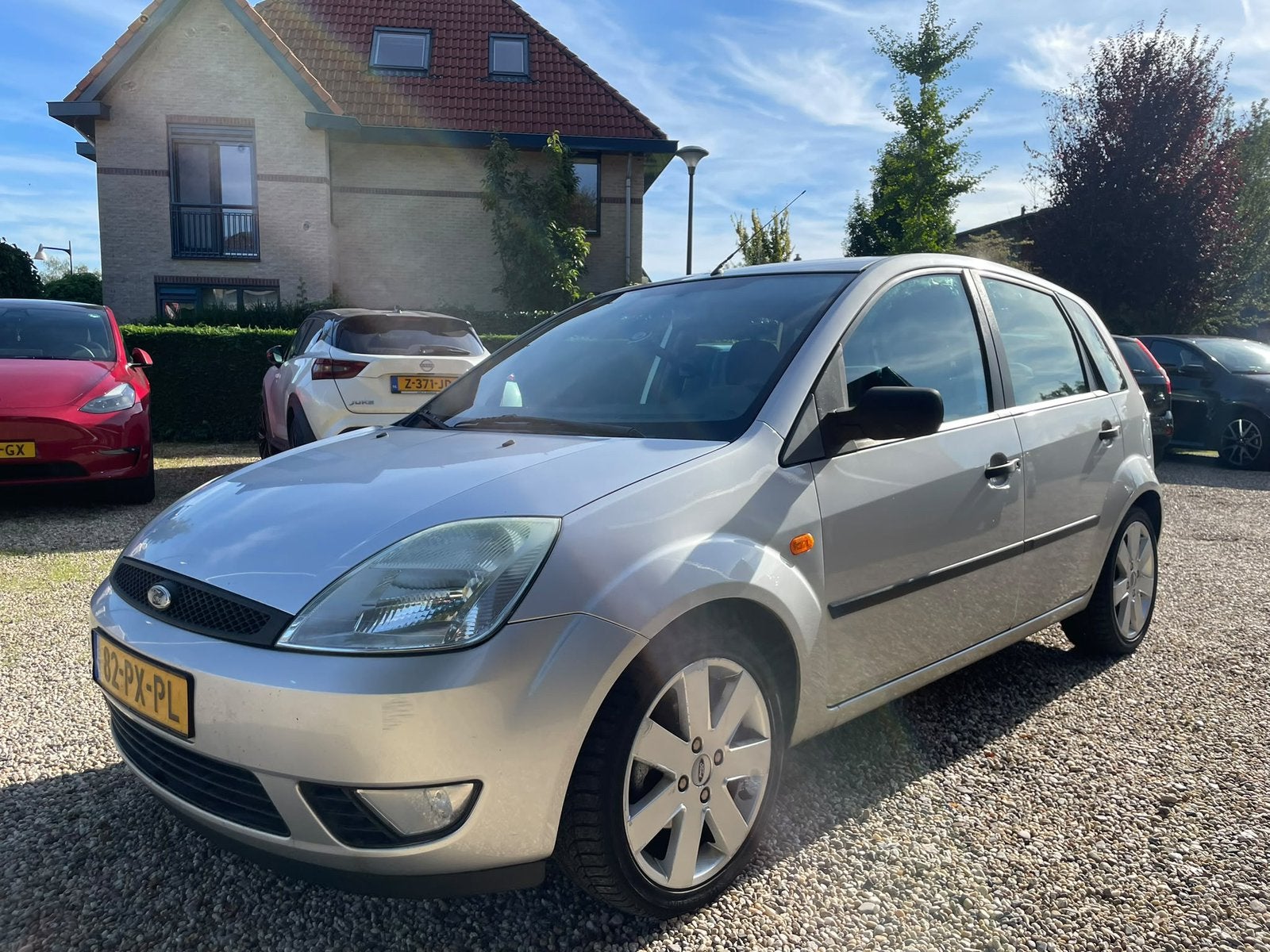 Ford Fiësta 1.3 8V 5DR 2005 Grijs, 1299 cc, Stof, 40 €/maand, Zwart
