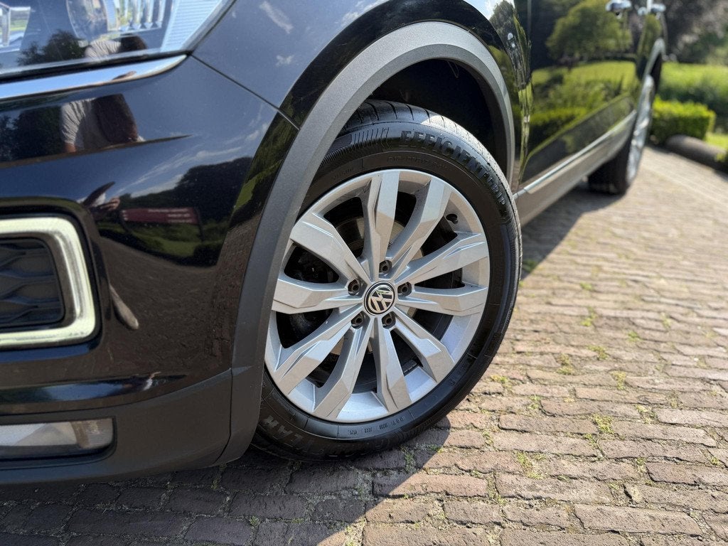 Volkswagen T-Roc 1.5 TSI Sport | Camera | Keyless | DigiDash, Stof, 4 cilinders, 150 pk, Zwart