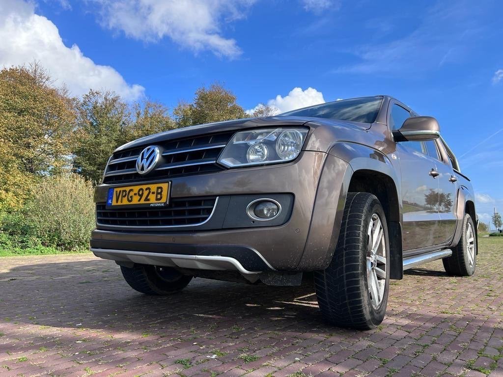 Volkswagen 2014 Bruin, Bruin, Diesel, Geïmporteerd, 2411 kg