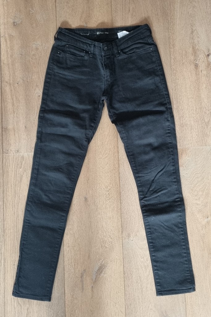 Zwarte Levi's broek W28/L34, Zwart, Ophalen of Verzenden, Zo goed als nieuw, W28 - W29 (confectie 36)