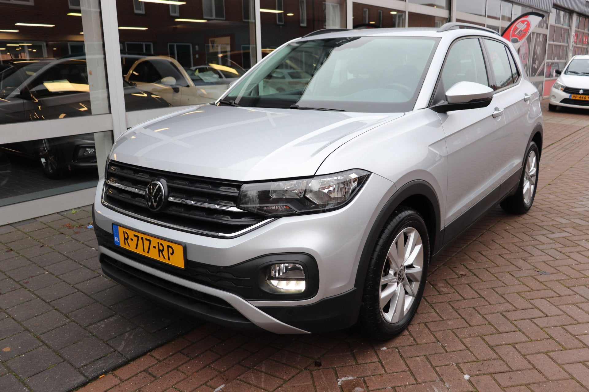 Volkswagen T-Cross 1.0 TSI Life Automaat. Navigatie. Nederla, Auto's, Volkswagen, Gebruikt, Automatische klimaatregeling, Origineel Nederlands