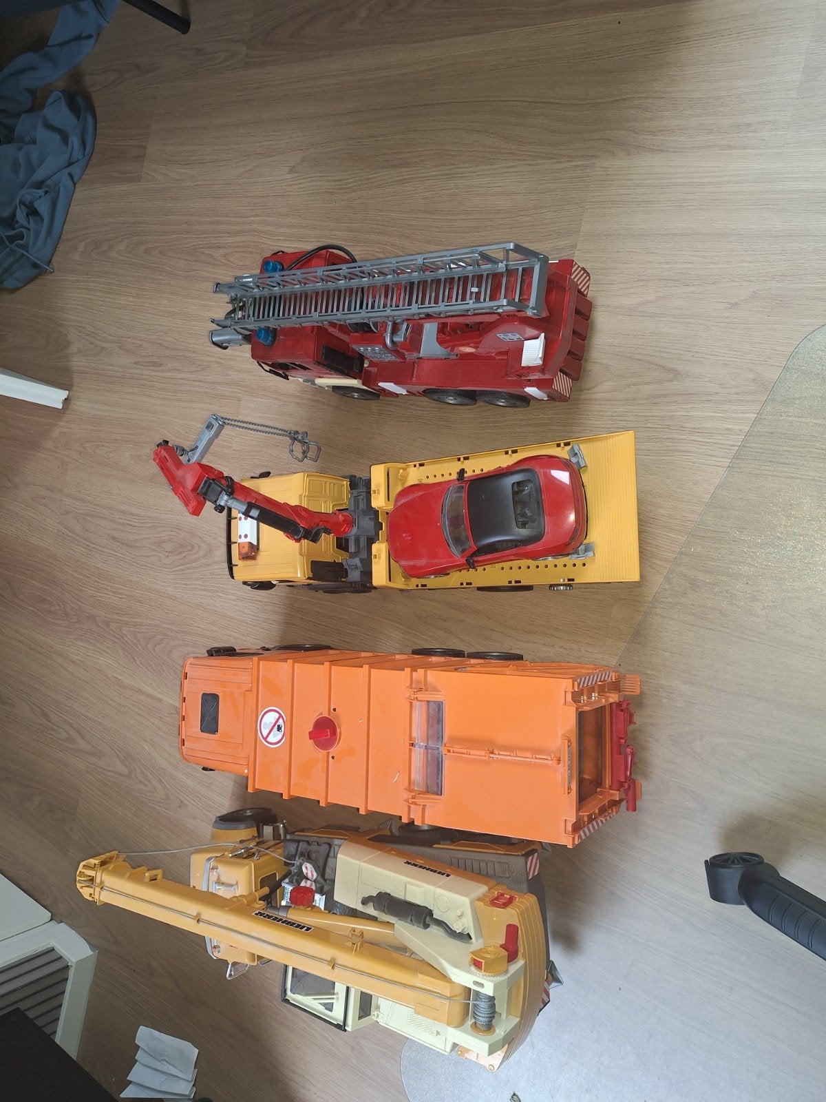 diverse bruder voertuigen apart te koop, Ophalen, Zo goed als nieuw, Overige typen, Met licht