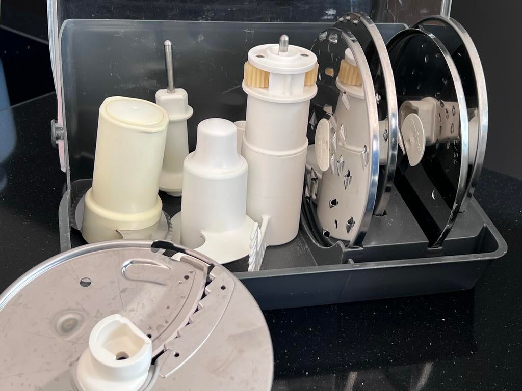 Magimix 4200XL Foodprocessor met uitgebreide accessoires, 3 tot 4 liter, Ophalen of Verzenden, Gebruikt, 3 snelheden of meer