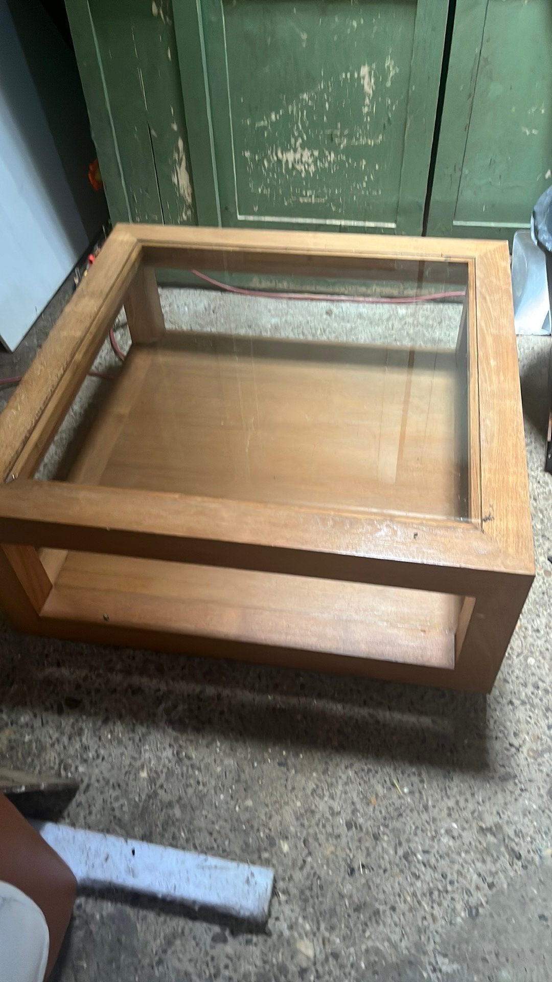 Houten tafel met glasplaat., Ophalen, 100 tot 150 cm, 50 tot 100 cm, Zo goed als nieuw