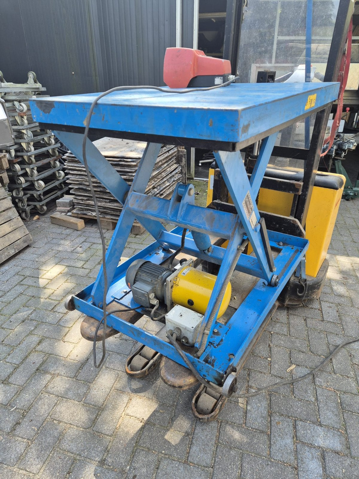 Heftafel 500 kg 380Volt 100 x 70cm 82 hoog, Ophalen, Gebruikt