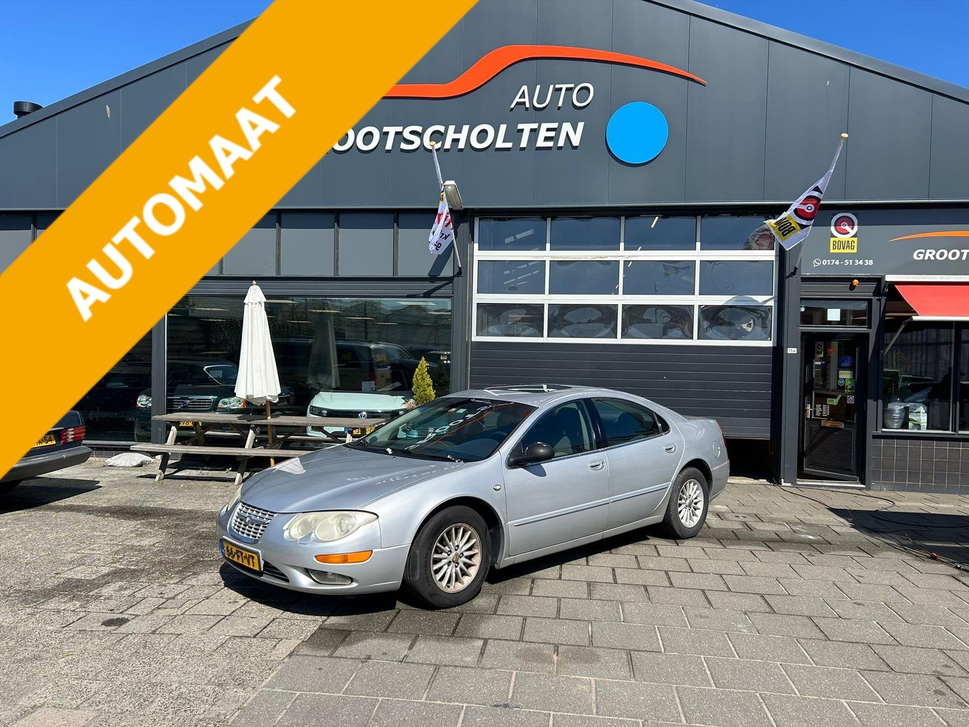 CHRYSLER 300m 2.7 I V6 AUT lees de advertentie goed !, Auto's, Bedrijf, 204 pk, Sedan, Zilver of Grijs